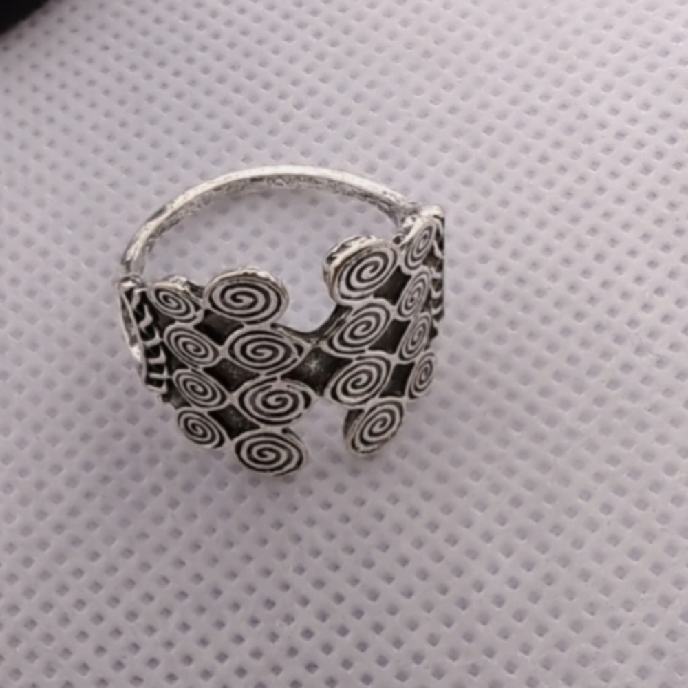 Paparazzi Fashion Ring Silver Size 6 NWOT
